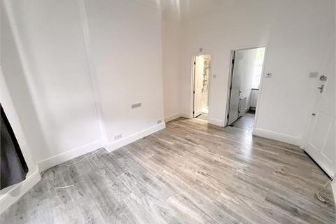1 bedroom ground floor flat to rent, Hither Green Lane, Hither Green, London,