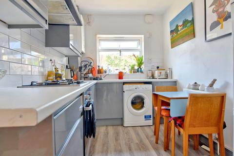 1 bedroom flat to rent, Terront Road, London N15