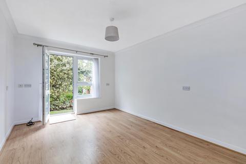 1 bedroom flat to rent, Cedar Close, London, SE21