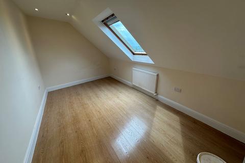 2 bedroom flat to rent, Preston Road, Harrow, HA3