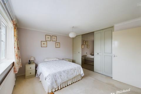 4 bedroom detached house for sale, Penrith Way, Aylesbury