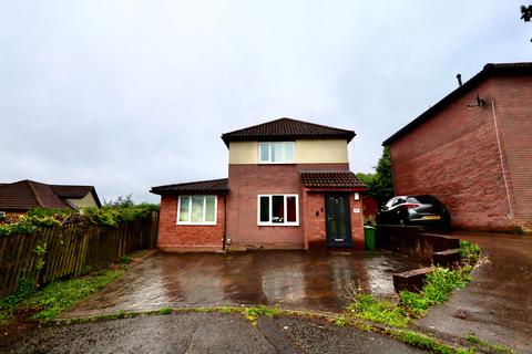 3 bedroom detached house for sale, Daffodil Court, Ty Canol, NP44