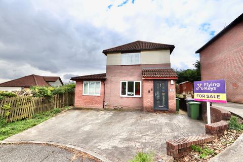 3 bedroom detached house for sale, Daffodil Court, Ty Canol, NP44