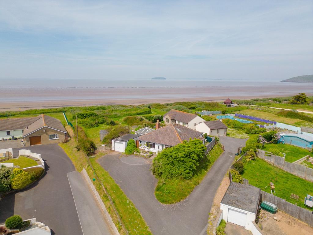 Church Road, Brean, BurnhamonSea, TA8 2 bed bungalow for sale £400,000
