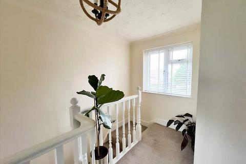 35 Fullwell Road, Bozeat, Wellingborough, NN29 7LX