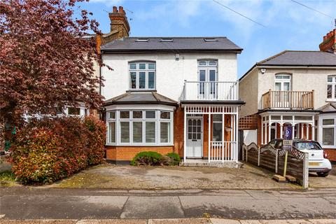 11 Howard Road, Upminster, RM14 2UE
