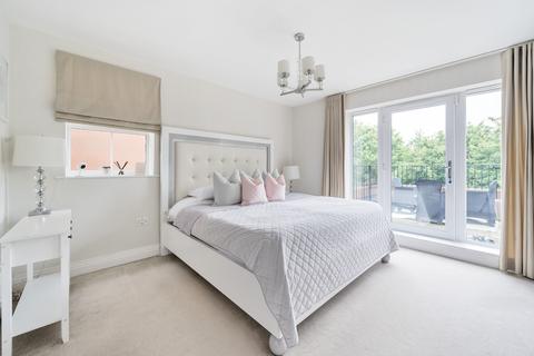 7 Allhusen Place, Stoke Poges, Slough, SL2 4FH