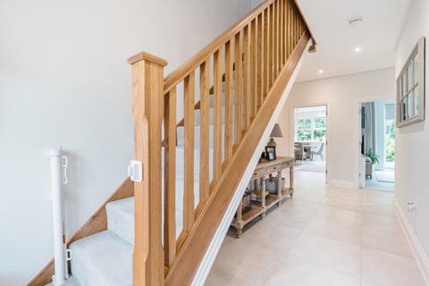 7 Allhusen Place, Stoke Poges, Slough, SL2 4FH