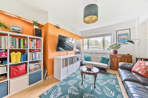 3 bedroom apartment for sale, Denmark Hill Estate, Camberwell, London