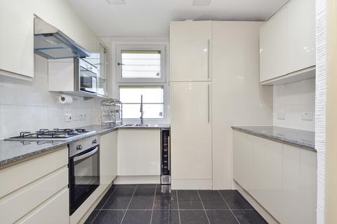 4 bedroom flat to rent, Selkirk Road Tooting SW17