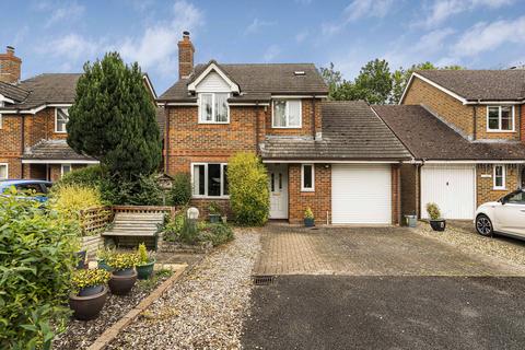 4 bedroom detached house for sale, Queens Court, Bicester, OX26