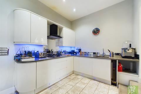 2 bedroom apartment to rent, Warfield Chase, Oxfordshire Place, Bracknell, Berkshire, RG42