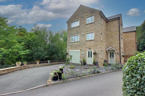 4 bedroom detached house for sale, Lodge Close, Luddendenfoot