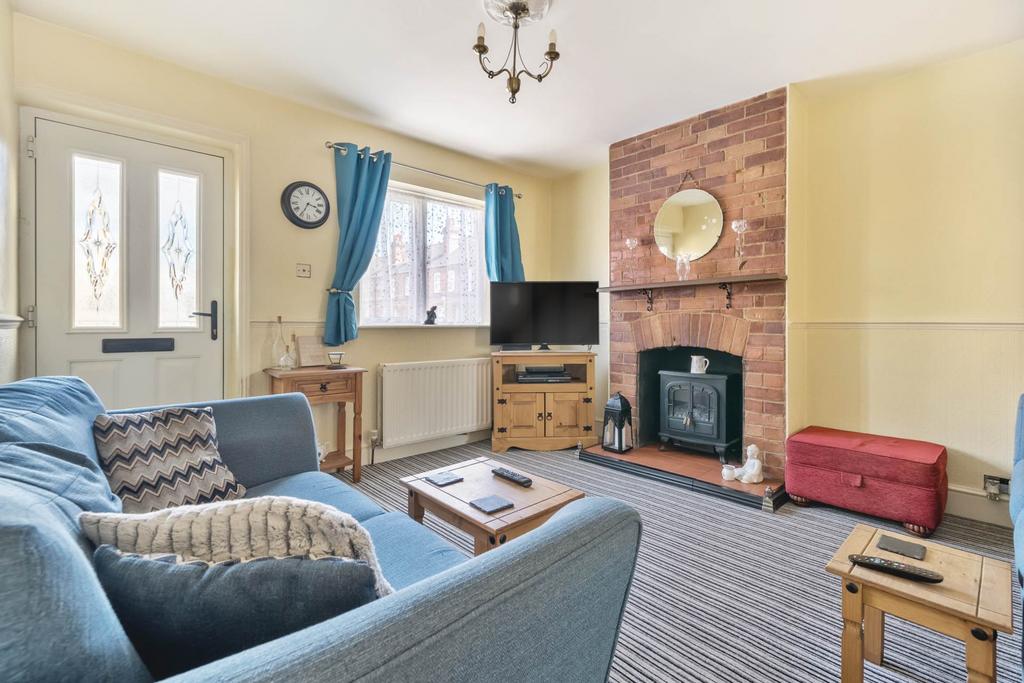 Swansea Road, Reading RG1 2 bed terraced house for sale £330,000