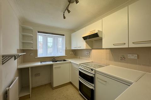 3 bedroom terraced house for sale, Snowdon Close, Eastbourne, East Sussex, BN23