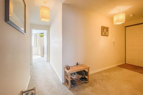 2 bedroom apartment for sale, Chain Court, Swindon SN1