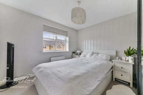 2 bedroom flat for sale, Basevi Way, London, SE8 3JS