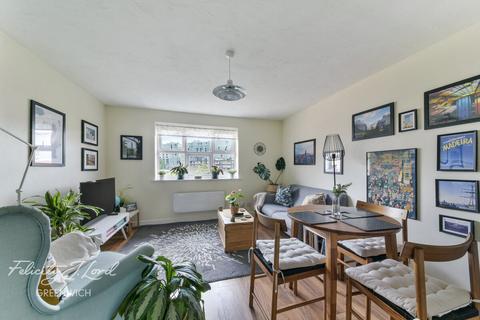 2 bedroom flat for sale, Basevi Way, London, SE8 3JS