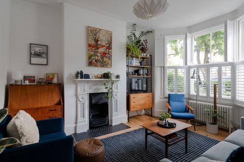 172 Richmond Road, Leytonstone, London, E11 4BS