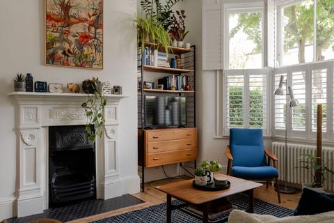 172 Richmond Road, Leytonstone, London, E11 4BS