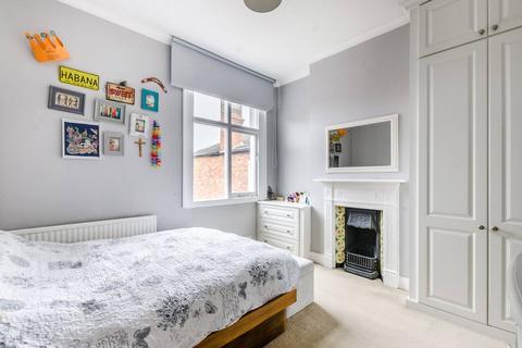 2 bedroom maisonette to rent, Greenford Avenue, Greenford, London, W7