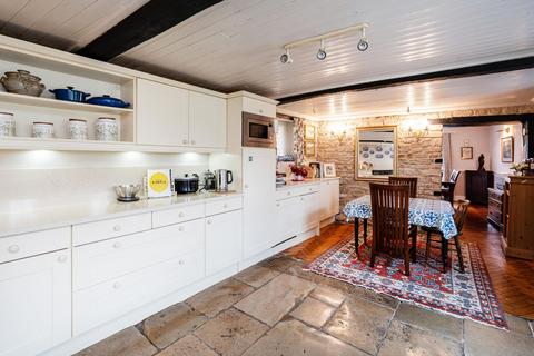 3 bedroom cottage for sale, Newland, Witney, OX28