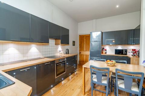 114 Braid Road, Edinburgh, EH10 6AS