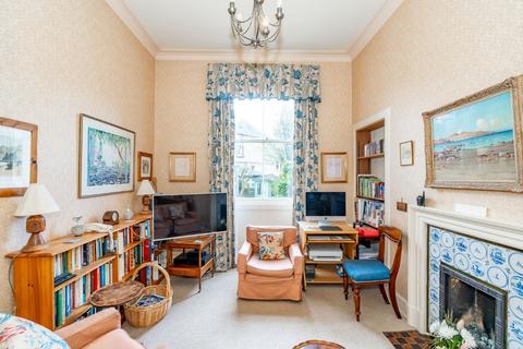 114 Braid Road, Edinburgh, EH10 6AS