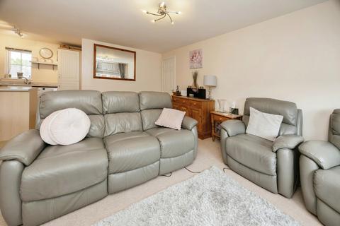 2 bedroom apartment for sale, Lancaster Way, Ashford, Kent