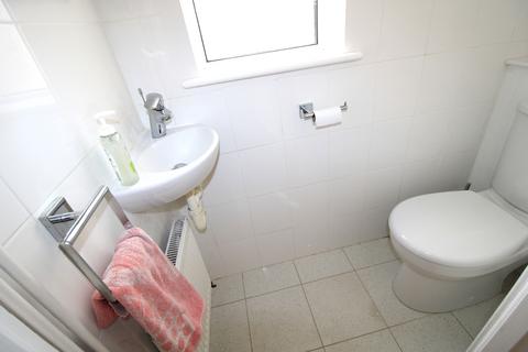 87 Springfield Gardens, Upminster, RM14 3ER