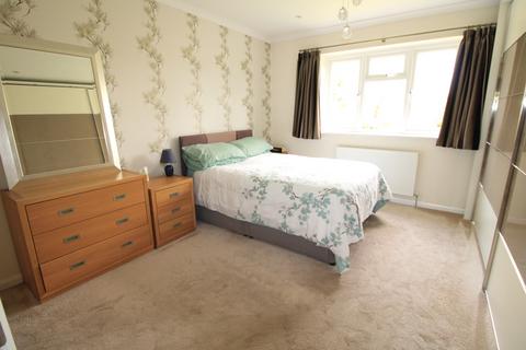 87 Springfield Gardens, Upminster, RM14 3ER
