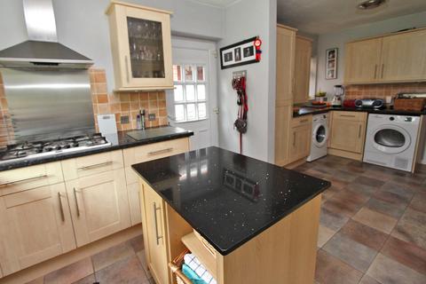 3 bedroom bungalow for sale, Westbeams Road, Sway, Hampshire, SO41