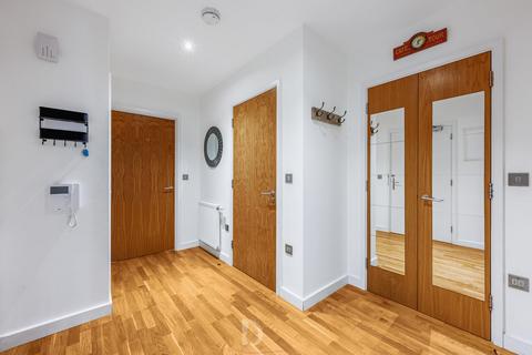2 bedroom flat to rent, Hanger Lane, London, W5