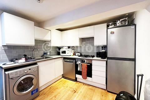 2 bedroom apartment to rent, Murray Street, London NW1