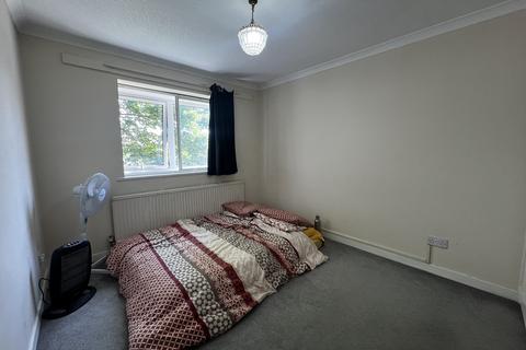 2 bedroom flat to rent, Westmoreland Road, Bromley BR2