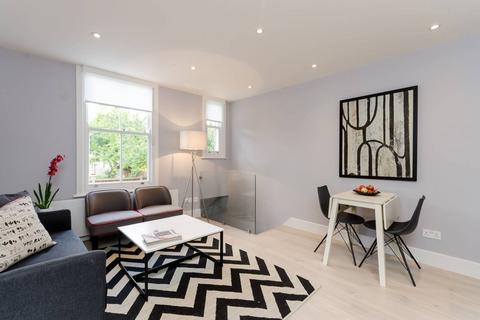 1 bedroom flat for sale, Dunraven Road, Shepherd's Bush, London, W12