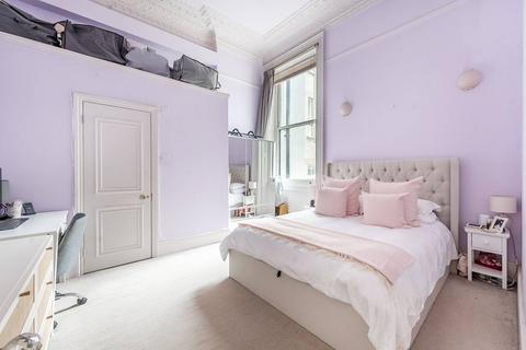 2 bedroom flat to rent, De Vere Gardens, High Street Kensington, London, W8