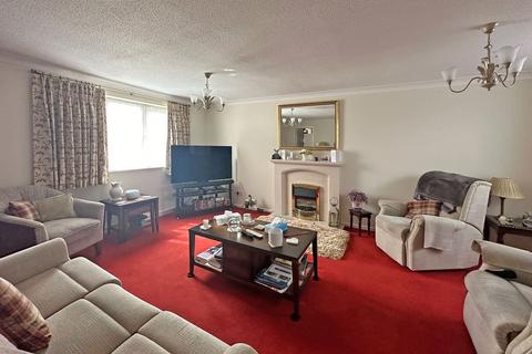 2 Lazenby Drive, Wetherby, LS22 6WL