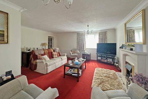 2 Lazenby Drive, Wetherby, LS22 6WL