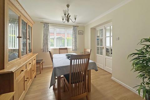 2 Lazenby Drive, Wetherby, LS22 6WL