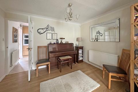 2 Lazenby Drive, Wetherby, LS22 6WL