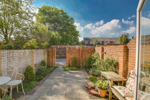 undefined, BISHOP'S WALTHAM - NO FORWARD CHAIN