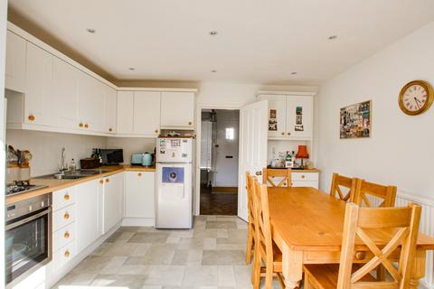 undefined, BISHOP'S WALTHAM - NO FORWARD CHAIN