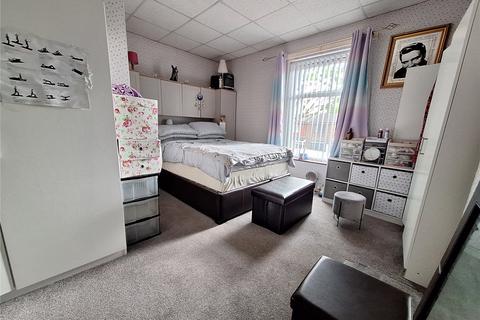 315 Ripponden Road, Oldham, OL1 4JJ