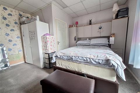 315 Ripponden Road, Oldham, OL1 4JJ