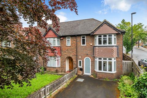 3 bedroom end of terrace house for sale, Verdant Lane, London