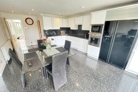 3 bedroom semi-detached house for sale, Thornleigh Gardens, Cleadon, Sunderland, Tyne and Wear, SR6 7PX