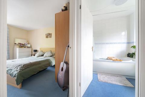 24 Ivy Close, Winchester, SO22 4QR