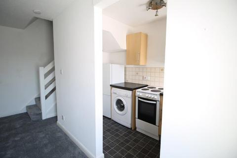 1 bedroom flat to rent, Vicarage Close, Northolt UB5