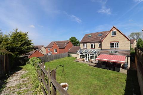 3 Adams Meadow, Wanborough, Swindon, SN4 0FQ